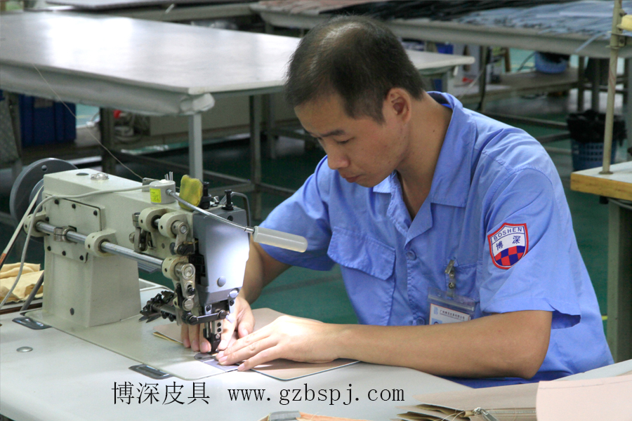 錢(qián)包加工廠廣州博深皮具