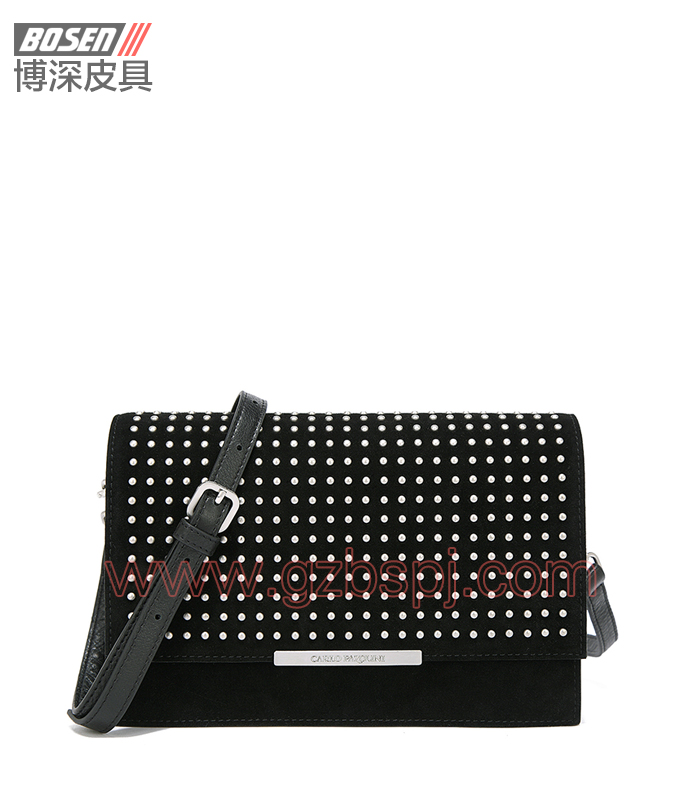 真皮女包廠新款真皮釘單肩女士單肩長(zhǎng)帶包 BSWS003001